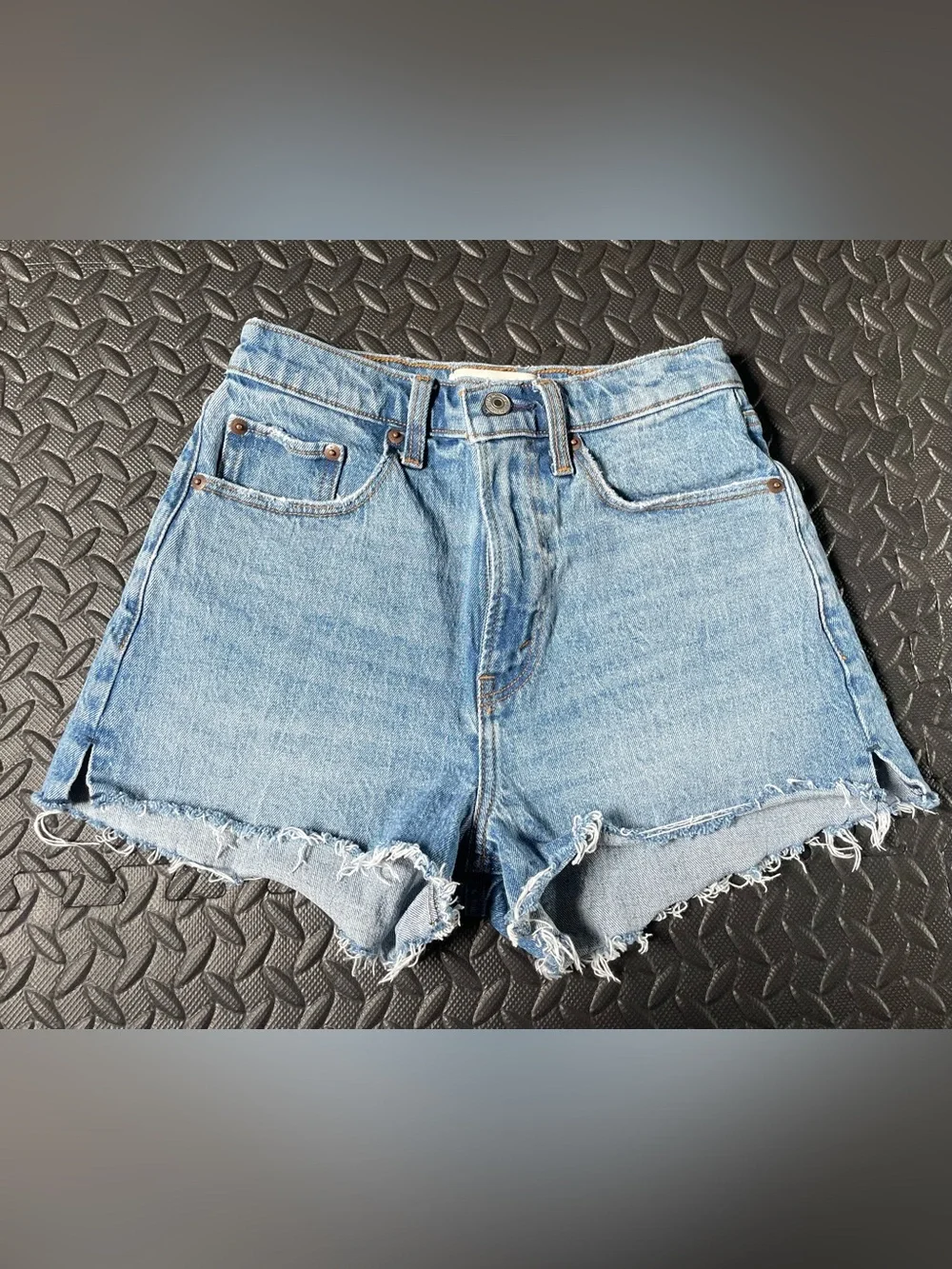 Abercrombie The Mom Short Denim Shorts